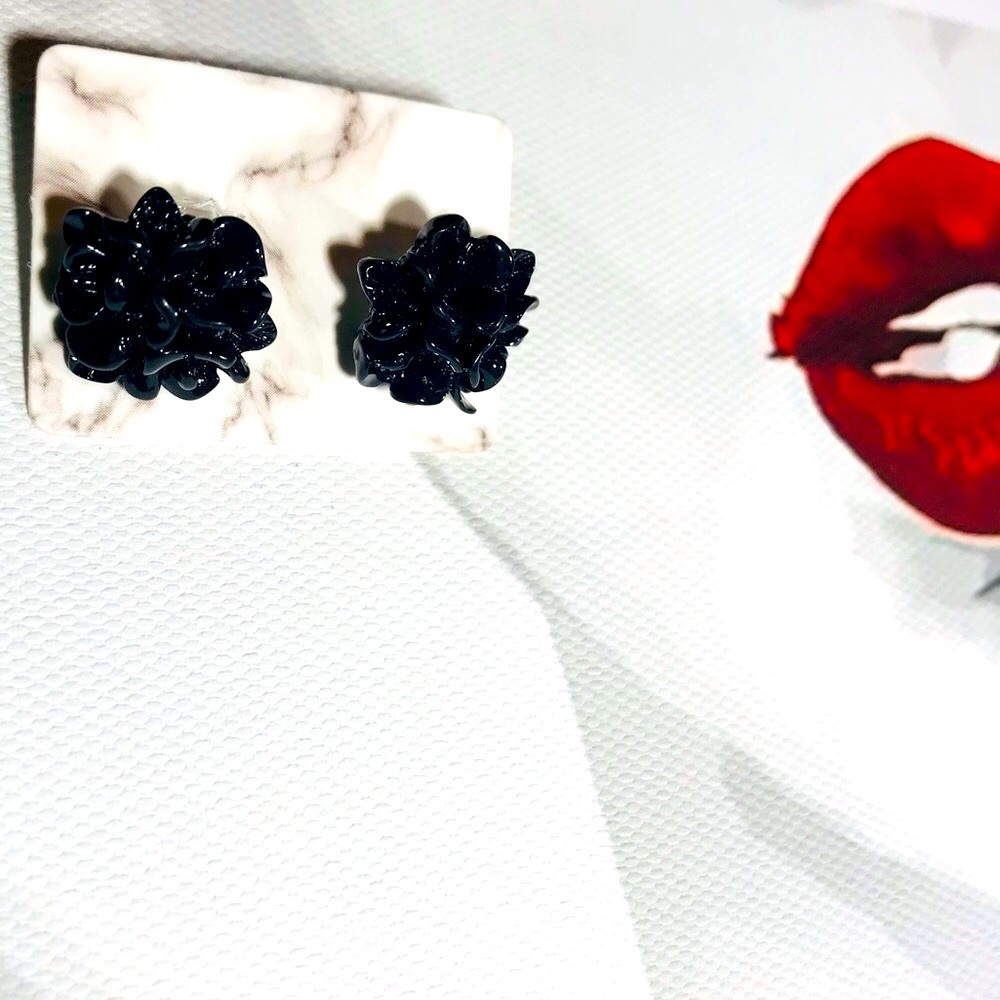 Black Simple Stud Kinda Goth Floral Earrings